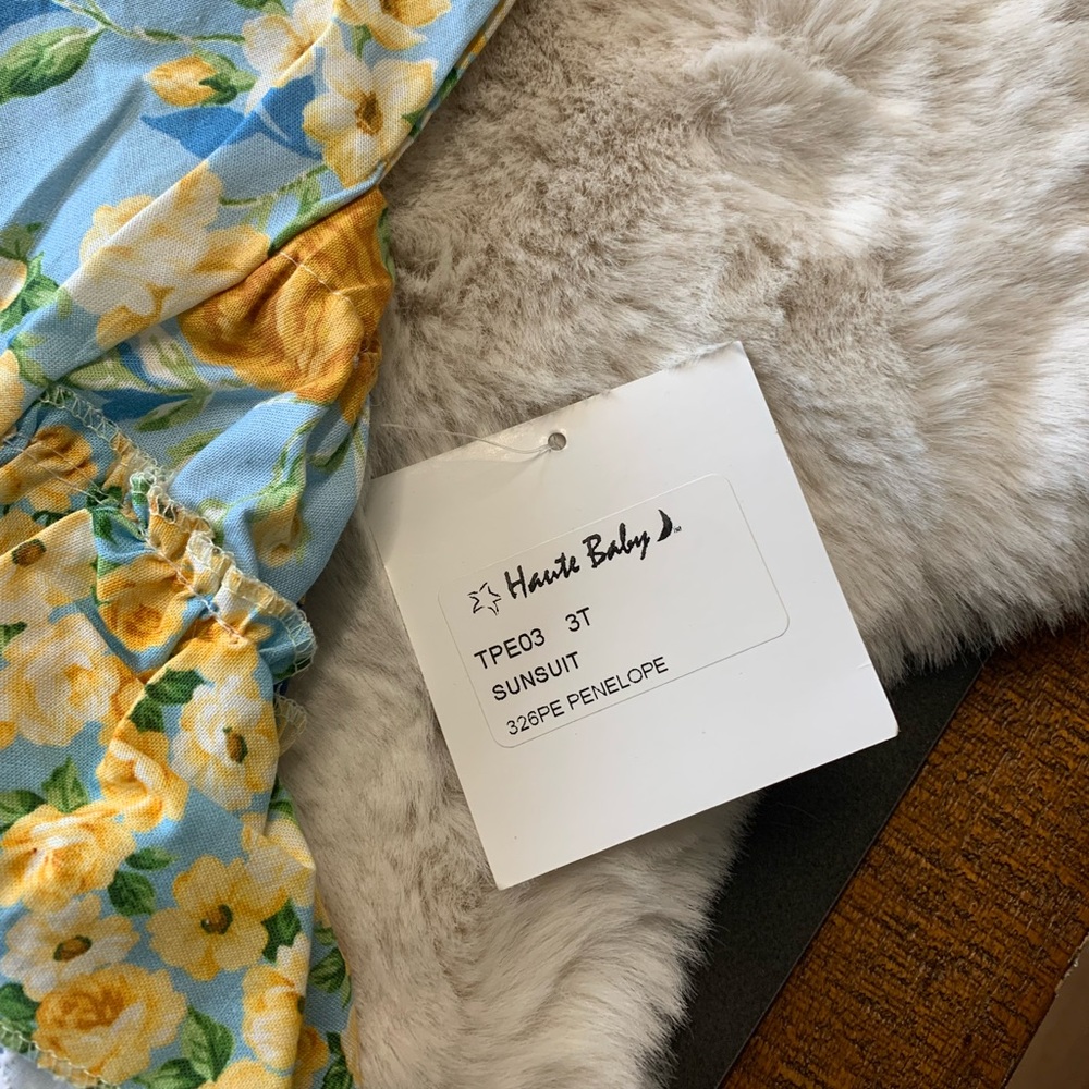 Sunsuit - Picture 2 of 8